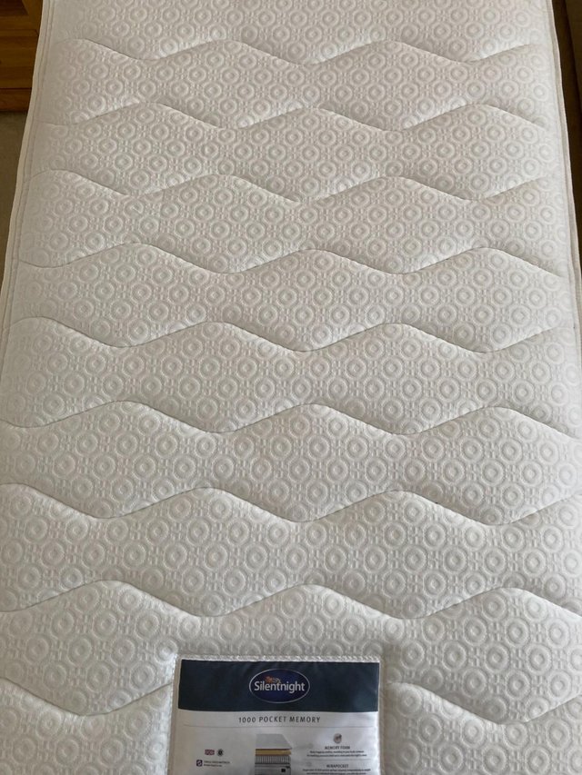 Preview of the first image of Silent night 1000 Pocket Luxury Single Mattress.