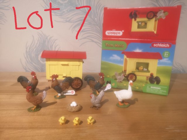 Preview of the first image of Schleich hen house and accessories.