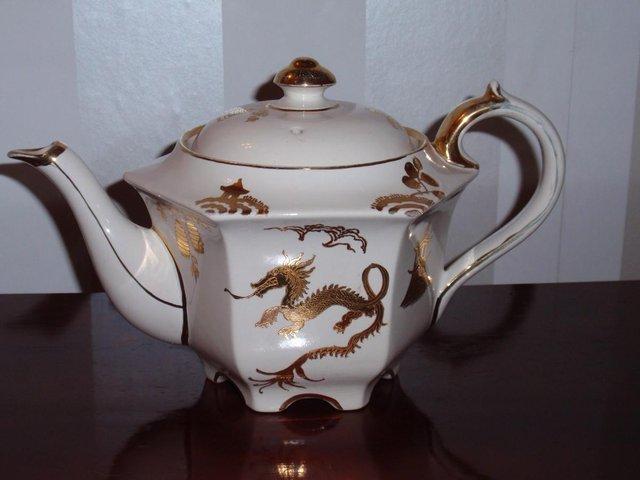 Preview of the first image of SADLER GOLDEN DRAGON TEAPOT- Chinese Style.