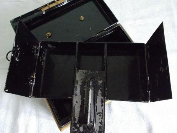 Image 4 of Old 3 compartment shop cash money box