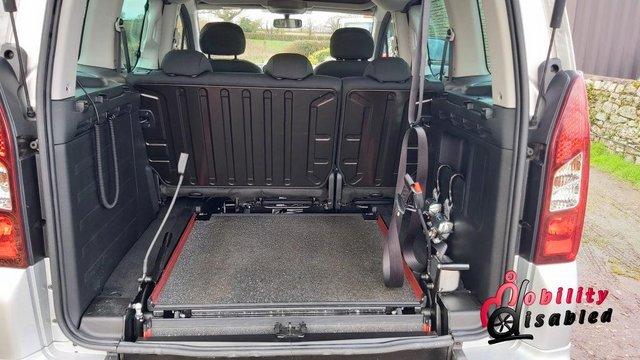 Image 10 of 2018 Peugeot Partner Tepee Automatic Wheelchair Accessible