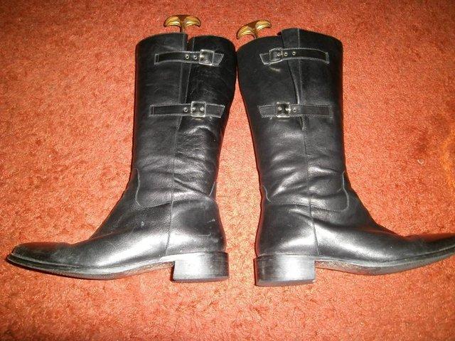 Preview of the first image of Ladies Black Boots Extra Wide EEE Size 8 UK.