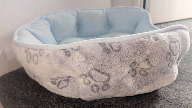 Image 5 of Large Washable Cosy Cat Bed