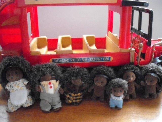 Preview of the first image of SYLVANIAN FAMILIES COUNTRY BUS & HEDGEHOG FAMILY - VERY GOOD.