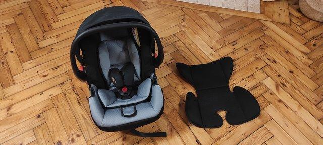 Image 2 of Mountain Buggy TERRAIN set- carseat + carrycot inc. RRP£899)