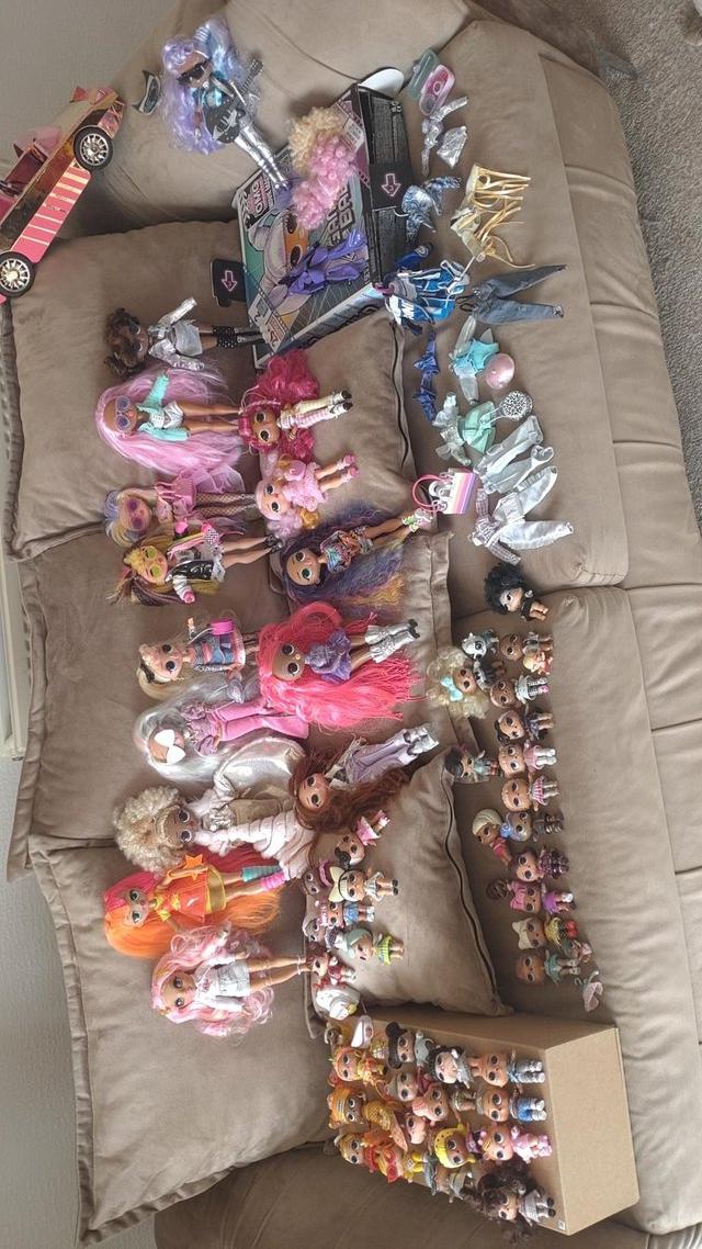 Preview of the first image of 15 big lol dolls and a lot of little ones and cat.