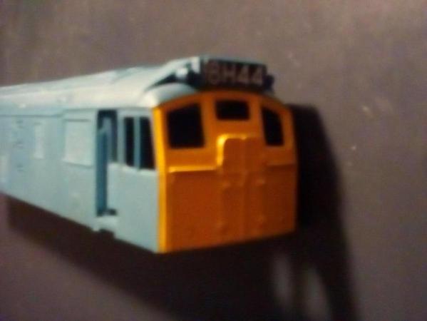 Image 3 of Hornby oo gauge class 25247 body only in BR blue