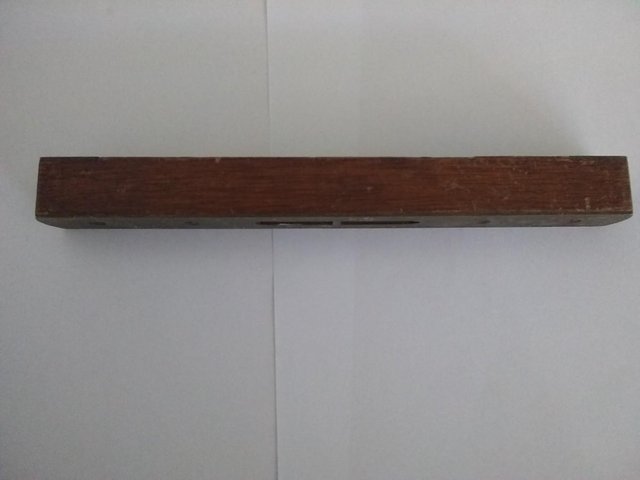 Preview of the first image of VINTAGE WALNUT & BRASS SPIRIT LEVEL BY HOCKLEY ABBEY No 1622.