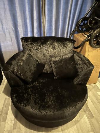 Image 3 of Black crushed velvet 3seater sofa and cuddle chair