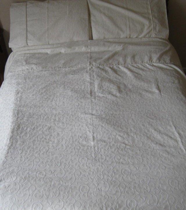 Preview of the first image of Cream Double Quilt Cover and pillowcases.