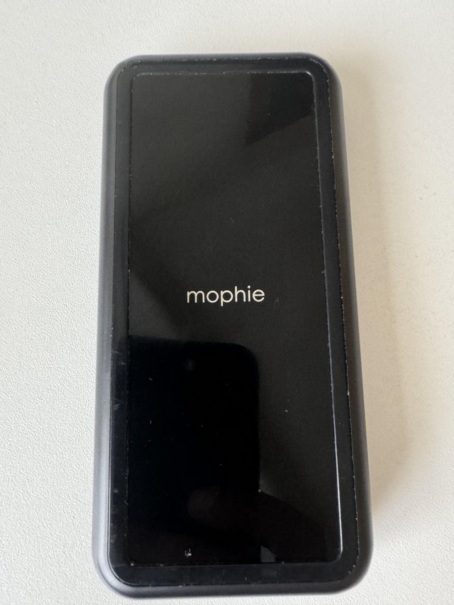 Preview of the first image of Mophie power station Plus 8K PD.