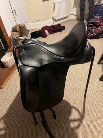 Image 3 of Bates Isabell Werth Dressage saddle 17.5 inch