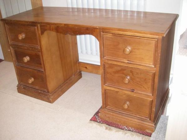 Image 2 of Solid pine desk with six drawers