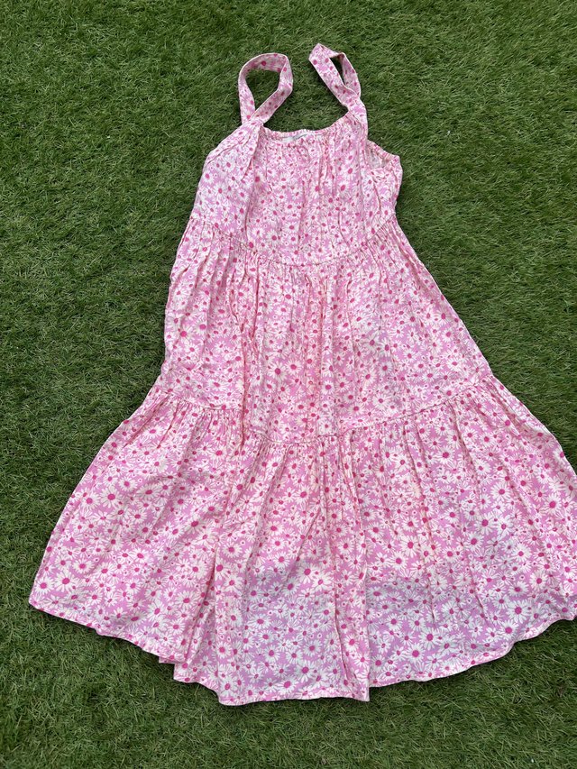Preview of the first image of Girls beautiful pink dress age 9/10 yrs old.