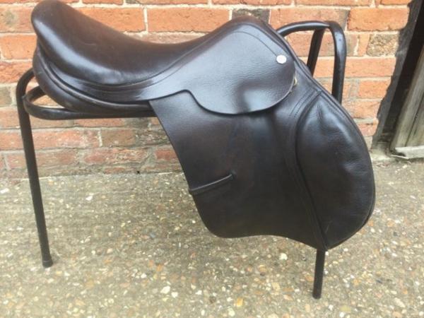 Image 1 of Cliff Barnsby Whittaker English Saddle