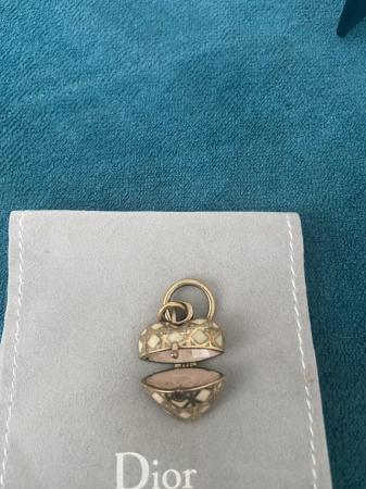 Image 3 of Door vintage gold tone and enamel cannage heart
