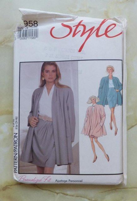 Preview of the first image of Style Coat & Skirt Pattern 1958 - used once - Size 10.