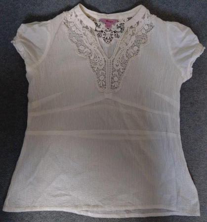 Image 1 of Monsoon lace design V-neck cotton short-sleeved t-shirt- 14