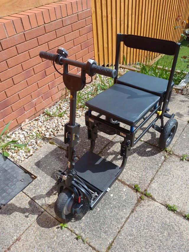Preview of the first image of Efoldi mobility scooter used like new.