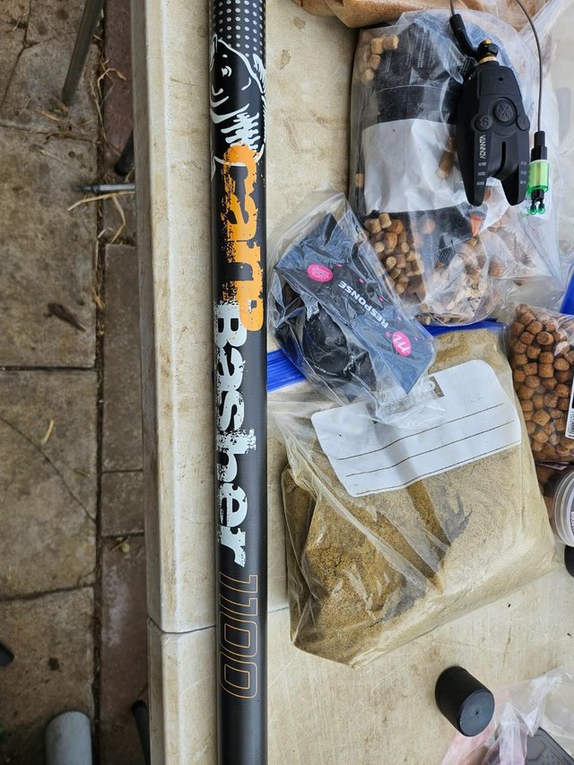 13m fishing pole second hand Poles High Carbon 8m 9m 10m 11m 12m Power Fishing Rod Ultra Hard Super Light Telescopic Rod Stick With Spare tip Pole Elastics New Fishing Rod is out