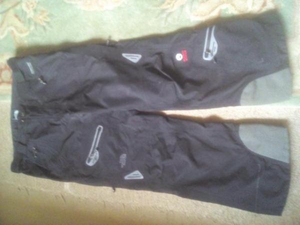 Image 3 of gore tex northface waterproof trousers XL £40. reduced £35.0