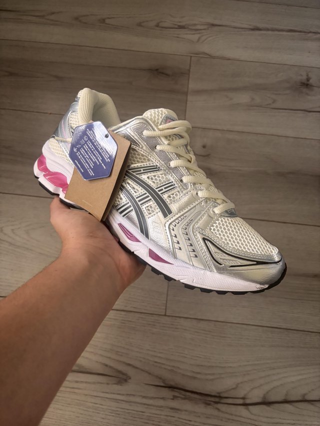 Asics gel kayano 14 pink foam — Furniture & Homeware in Colchester