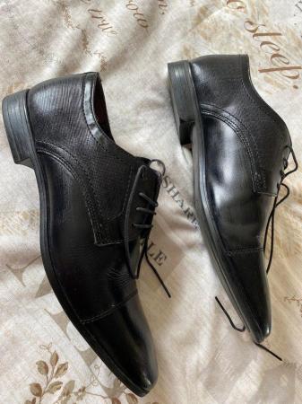 Image 3 of Mens real leather lace up shoes with side pattern
