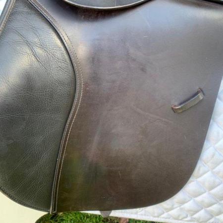 Image 7 of Kent & Masters 17.5 inch Cob saddle