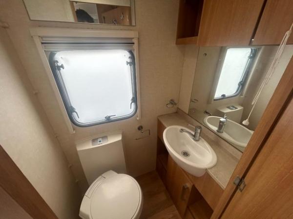 Image 15 of Coachman VIP 545, 2013 4 berth caravan *island bed*