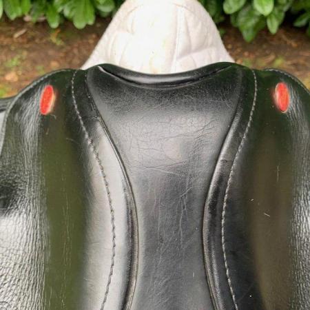 Image 16 of Kent & Masters 16.5” S-Series High Wither Compact Saddle