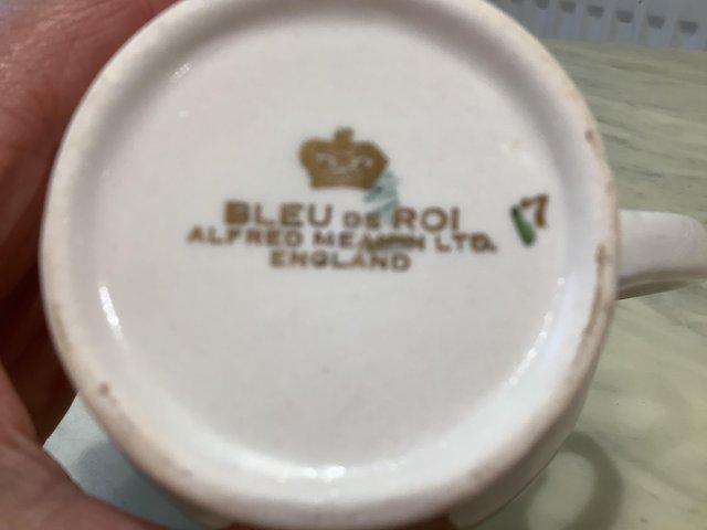 Preview of the first image of Alfred Meakin blue de roi milk jug.