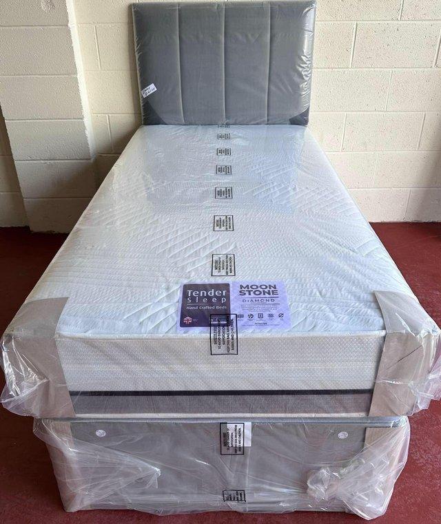 Preview of the first image of SINGLE TENDER SLEEP MOONSTONE 1000 POCKET SPRUNG DIVAN BED.