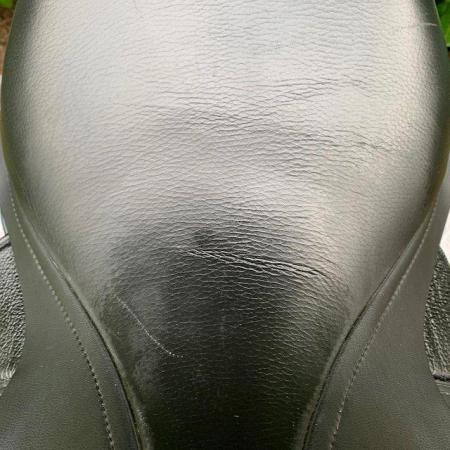 Image 12 of Thorowgood T8 17 inch Anotomic saddle (S2886)