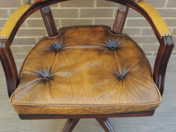 Image 9 of Bankers Chesterfield Padded Chair (UK Delivery)
