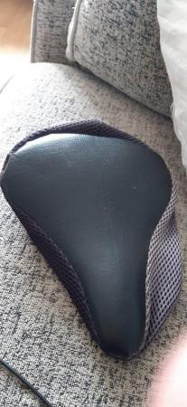Image 1 of Padded cushioned small to medium Bike seat cover