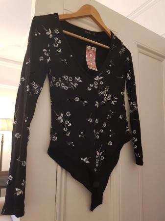 Image 1 of Boohoo Women's Black Floral Long Sleeved Bodysuit - unworn