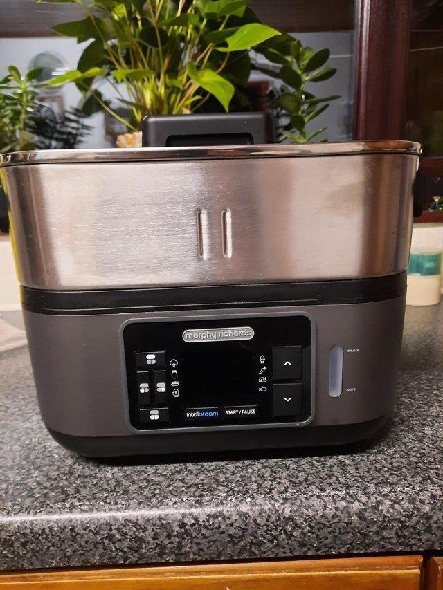 Preview of the first image of Morphy richards intellisteam steamer.
