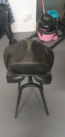 Image 1 of BATES 17INCH CHANGEABLE GULLET SADDLE