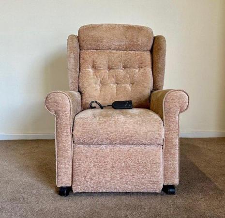 Image 2 of LUXURY ELECTRIC RISER RECLINER PINK CHAIR ~ CAN DELIVER