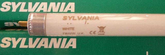 Image 2 of PACK OF 5 NEW SYLVANIA 300mm 8w FLUORESCENT LIGHT TUBES