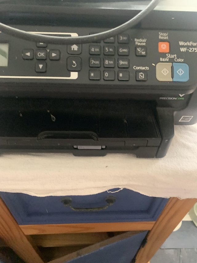 Preview of the first image of Epsom printer/scanner black in working condition.