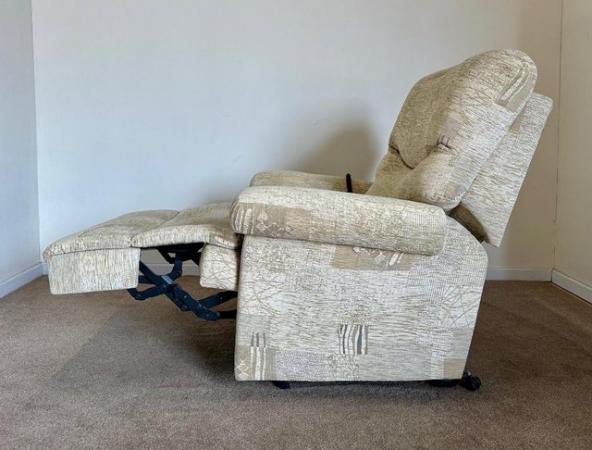 Image 10 of SHERBORNE ELECTRIC RISER RECLINER CREAM CHAIR ~ CAN DELIVER