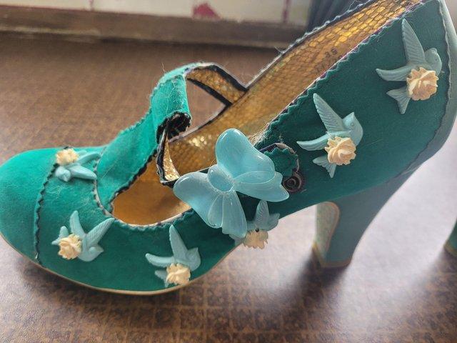 Preview of the first image of Irregular choice size 6 shoes.