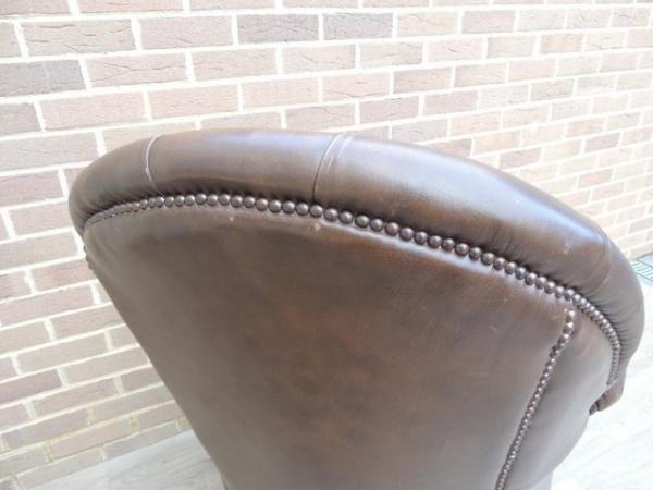 Image 15 of Chesterfield Directors Chair (UK Delivery)