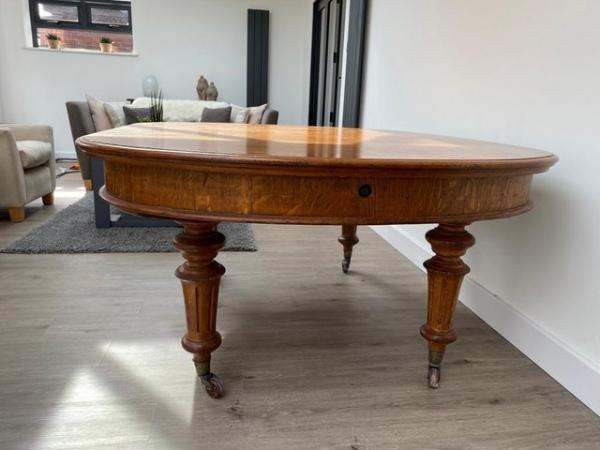 Image 2 of Victorian/ Edwardian Oak, wind out extending dining table
