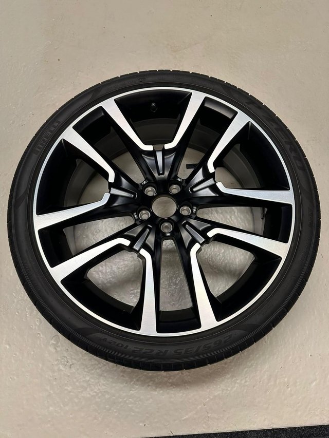Preview of the first image of Volvo XC60 wheel and tyre.