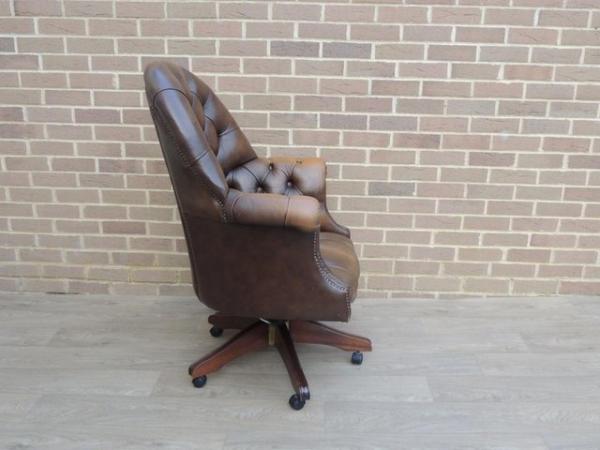 Image 4 of Chesterfield Directors Chair (UK Delivery)