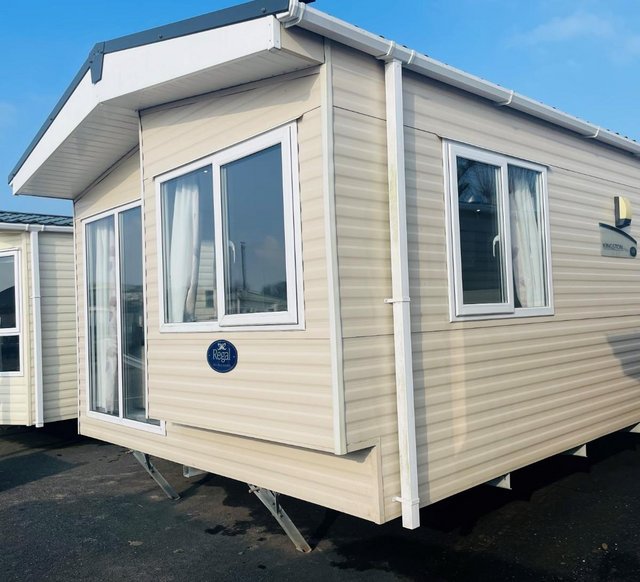 Preview of the first image of Cheapest large 3 bedroom luxury villa / caravan on Felixstow.