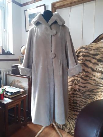 Image 1 of Vintage Faux Fur Coat 1950s Stylish & Warm MED 10-12 VGC