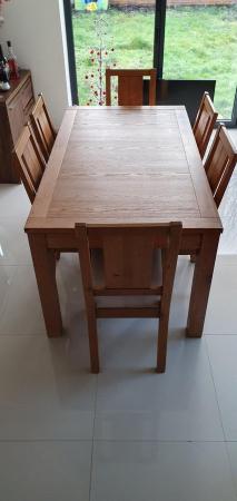 Image 2 of Modern oak 6/8 dining table with 6 chairs and glass top